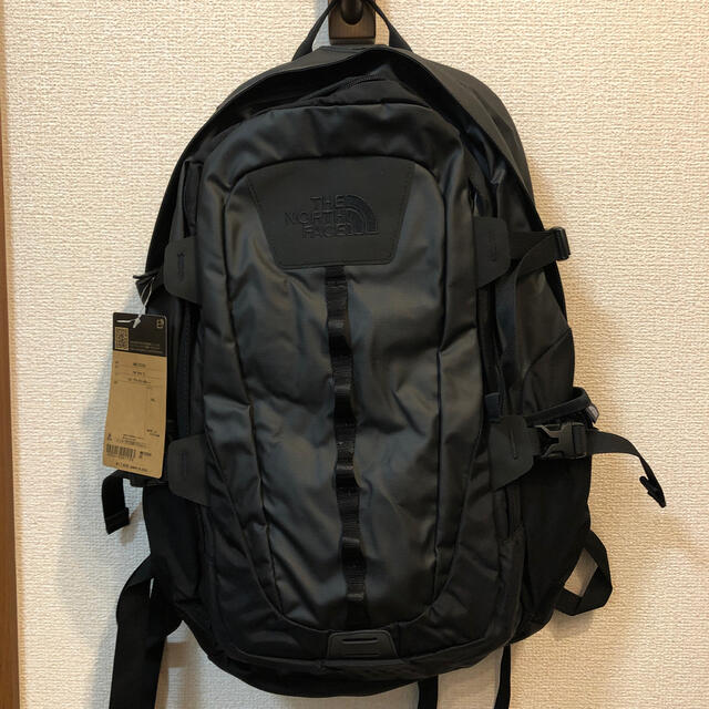 THE NORTH FACE(ザノースフェイス)のノースフェイス  ホットショット　ブラック メンズのバッグ(バッグパック/リュック)の商品写真