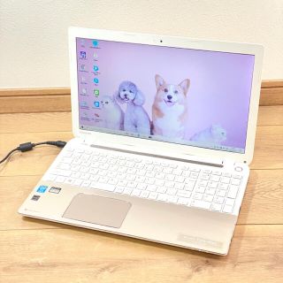 トウシバ(東芝)のおしゃれゴールド⭐️カメラつき⭐️仕事もプライベートもこなせるノートパソコン(ノートPC)