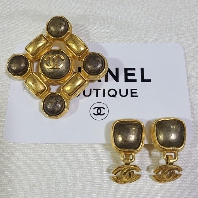 CHANEL(シャネル)の◆CHANEL シャネル ブローチ イヤリング セット◆ レディースのアクセサリー(ブローチ/コサージュ)の商品写真