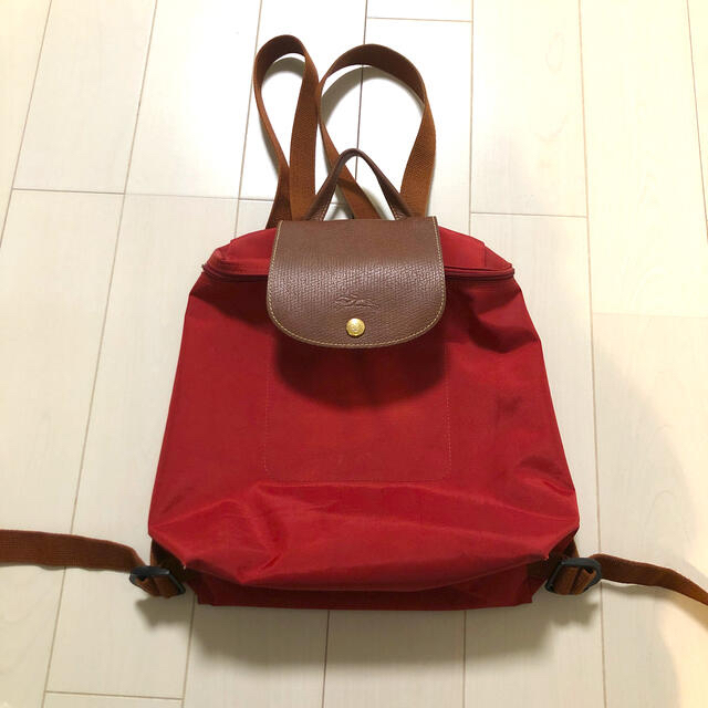 LONGCHAMP(ロンシャン)の値下げ☆ロンシャン　リュック　赤 レディースのバッグ(リュック/バックパック)の商品写真