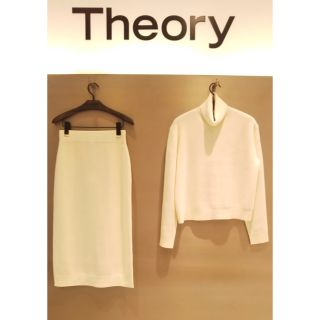 Theory 19aw ハイネックニット&スカート