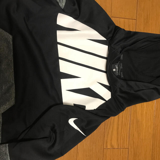 NIKE(ナイキ)のNIKE ジュニアパーカー キッズ/ベビー/マタニティのキッズ服男の子用(90cm~)(ジャケット/上着)の商品写真