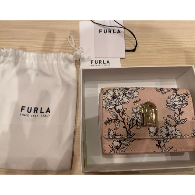 【FURLA】1927*花柄 スナップ式クロージャー スモールウォレット 2