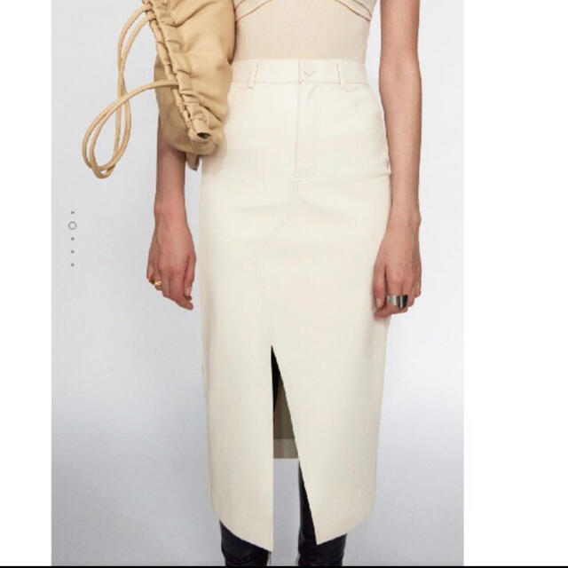 ZARA(ザラ)の美品　タイトレザースカート　ホワイト　ZARA レディースのスカート(ロングスカート)の商品写真