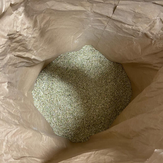 青くず米 20kg 砕米・雑穀 鳥の餌 飼料 青米 玄米の通販 by 青くず米 20kg 砕米・雑穀 鳥の餌 飼料 青米 玄米の通販 by
