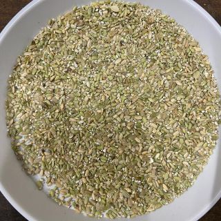 青くず米 20kg 砕米・雑穀 鳥の餌 飼料 青米 玄米の通販 by kome-life
