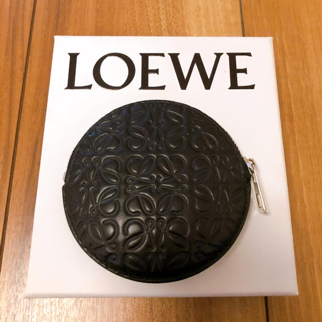 LOEWE(ロエベ)の♡ ロエベ ♡  コインホルダー　アナグラムエンボス レディースのファッション小物(コインケース)の商品写真