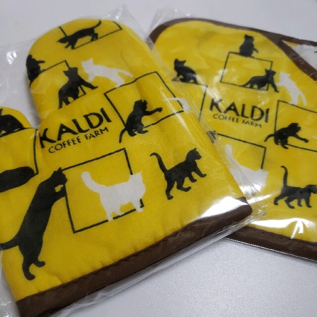 KALDI(カルディ)のKALDI ネコの日 ミトン＆鍋敷き インテリア/住まい/日用品のキッチン/食器(収納/キッチン雑貨)の商品写真