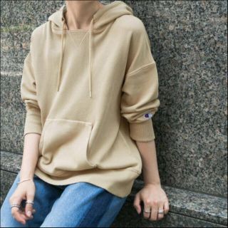 チャンピオン(Champion)の【美品】Champion×DOORS　Vガゼット製品染めパーカー(パーカー)