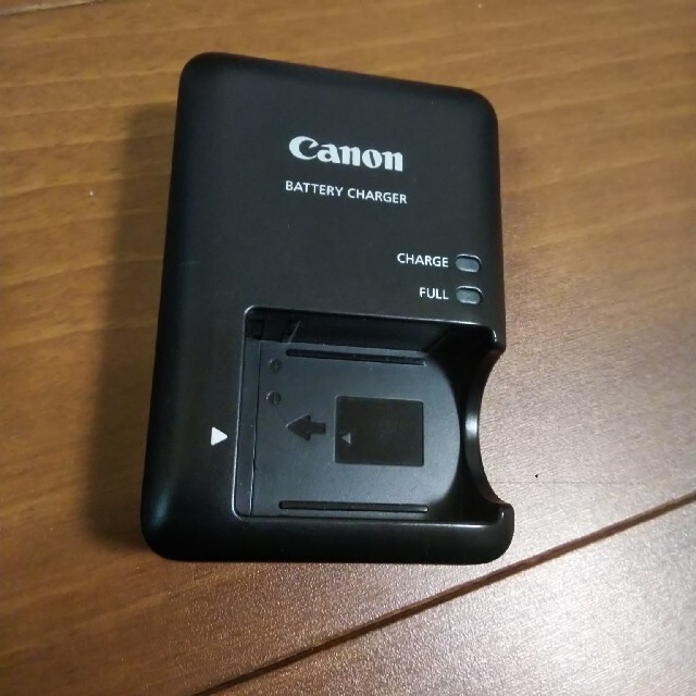 Canon(キヤノン)のCanon カメラバッテリー充電器 スマホ/家電/カメラのカメラ(その他)の商品写真