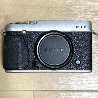 フジフイルム(富士フイルム)のFUJIFILM X-E2 本体 ボディ シルバー(ミラーレス一眼)