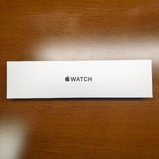 アップルウォッチ(Apple Watch)の【新品未使用最新モデル】Apple Watch SE (GPSモデル) 40mm(その他)