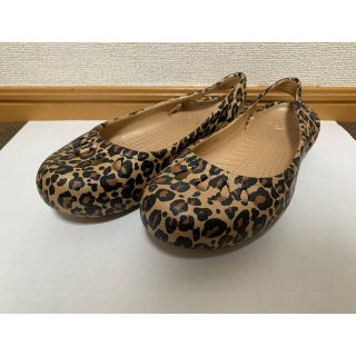 クロックス(crocs)のレオパード柄　パンプス　クロックス(ハイヒール/パンプス)