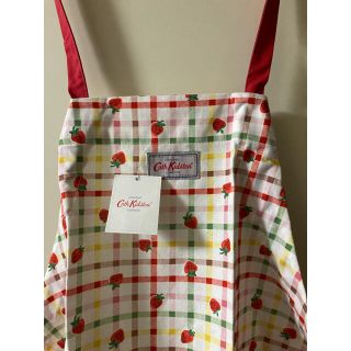 キャスキッドソン(Cath Kidston)のhanahana様専用　新品　キャスキッドソン　エプロン　ストロベリーギンガム(その他)