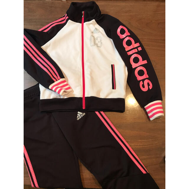 adidas(アディダス)のアディダス　セット　140㎝ キッズ/ベビー/マタニティのキッズ服女の子用(90cm~)(ジャケット/上着)の商品写真