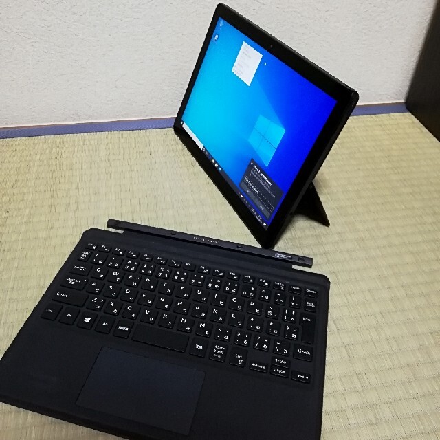 タブレットPC 2in1 ライト【値下げ中】