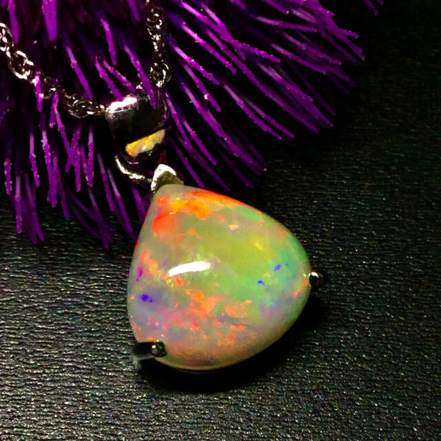 一点もの✴︎虹を閉じ込めた石✴︎最上級エチオピア産オパールのネックレス ネックレス