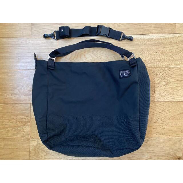 ＜FREDRIK PACKERS＞  MISSION TOTE-M メンズのバッグ(トートバッグ)の商品写真