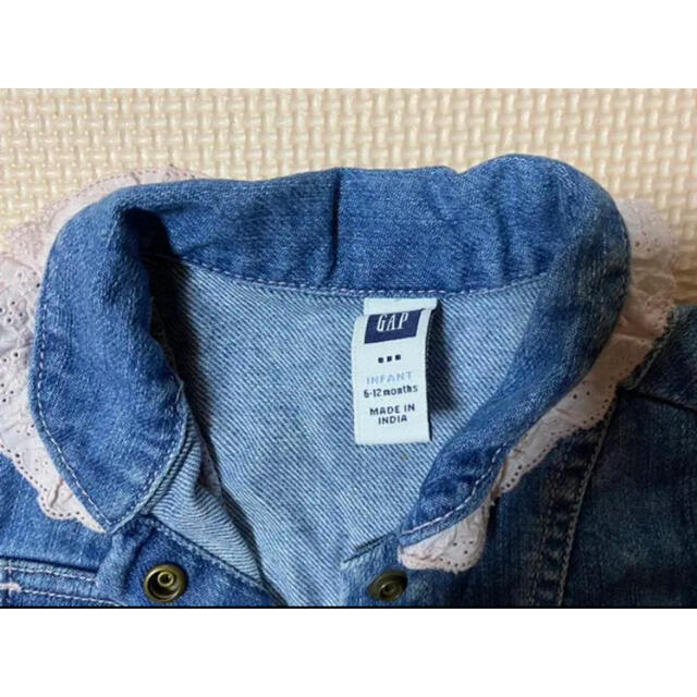 GAP(ギャップ)のGAP デニムワンピース 80 キッズ/ベビー/マタニティのベビー服(~85cm)(ワンピース)の商品写真