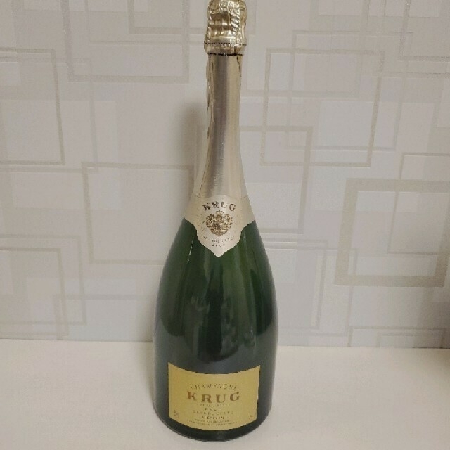 Krug(クリュッグ)の【非売品】クリュッグ ダミーボトル 食品/飲料/酒の酒(シャンパン/スパークリングワイン)の商品写真