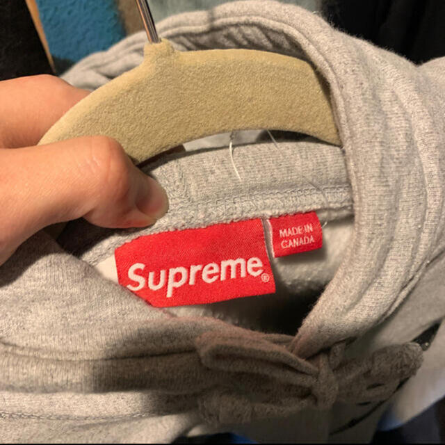 Supreme(シュプリーム)のシュプリーム　suprem Sロゴ　パーカー　グレー　M メンズのトップス(パーカー)の商品写真