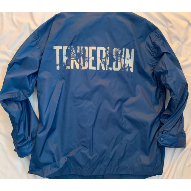 TENDERLOIN(テンダーロイン)の美品　テンダーロイン　コーチジャケット　サイズS sax  QB 紙タグ付き メンズのジャケット/アウター(ナイロンジャケット)の商品写真