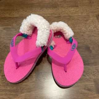 アグ(UGG)の【miyukiさん専用】UGG アグ　キッズ　ビーチサンダル(サンダル)