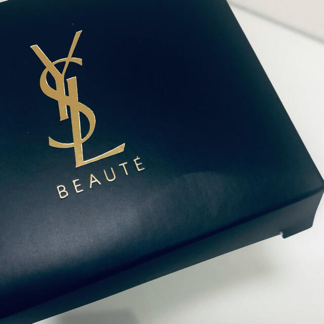 Yves Saint Laurent Beaute(イヴサンローランボーテ)のイヴサンローラン　ブレスレット　チョーカー　ノベルティ レディースのアクセサリー(ブレスレット/バングル)の商品写真