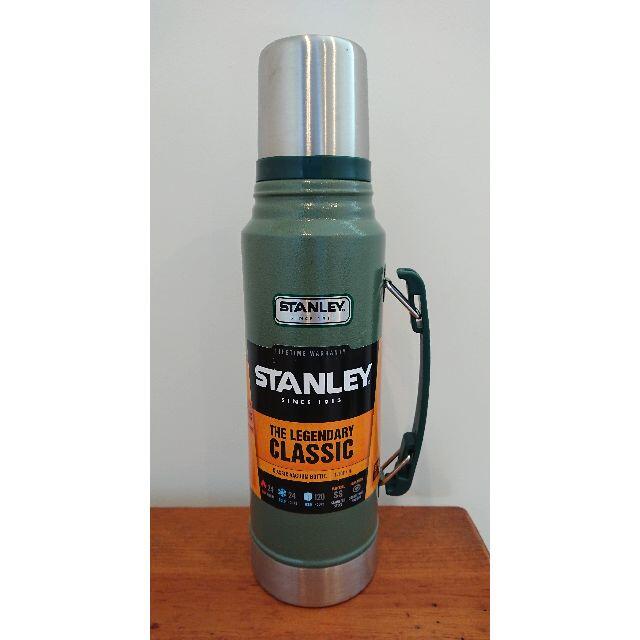 Stanley(スタンレー)のスタンレー クラシック 水筒1L、旧ロゴ。 [並行輸入品][新品] スポーツ/アウトドアのアウトドア(その他)の商品写真