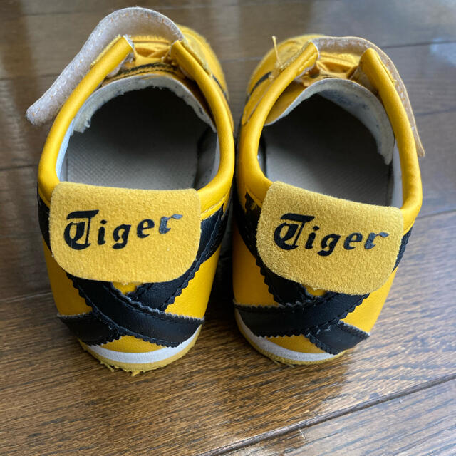 Onitsuka Tiger(オニツカタイガー)のオニツカタイガー　キッズ キッズ/ベビー/マタニティのキッズ靴/シューズ(15cm~)(スニーカー)の商品写真