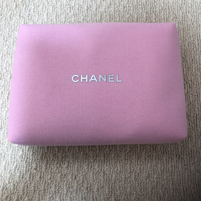 CHANEL(シャネル)のCHANEL 限定　ポーチ　オータンドゥル　コスメポーチ レディースのファッション小物(ポーチ)の商品写真