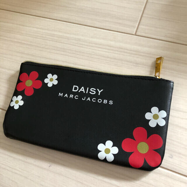 MARC BY MARC JACOBS(マークバイマークジェイコブス)のMARC  JACOBS   DAISY  ポーチ レディースのファッション小物(ポーチ)の商品写真