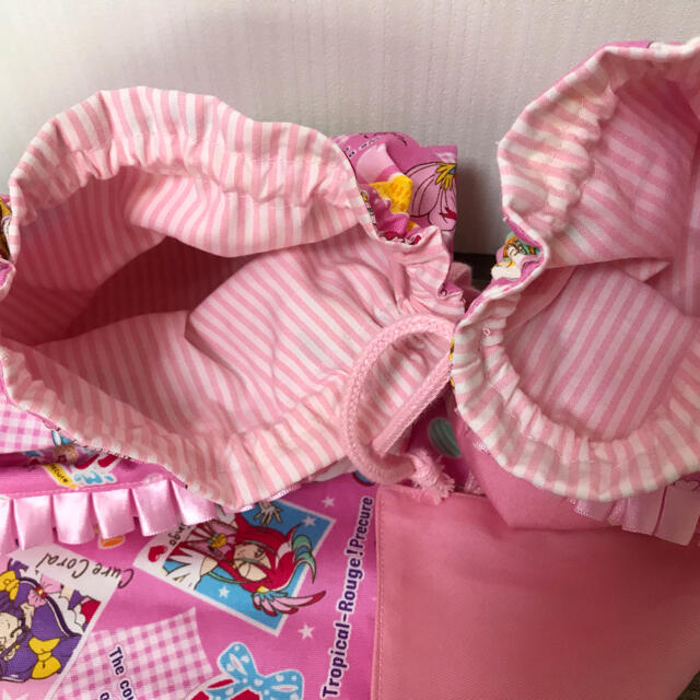 お弁当袋  コップ袋   ランチョンマット   新プリキュア柄   女の子 ハンドメイドのキッズ/ベビー(バッグ/レッスンバッグ)の商品写真