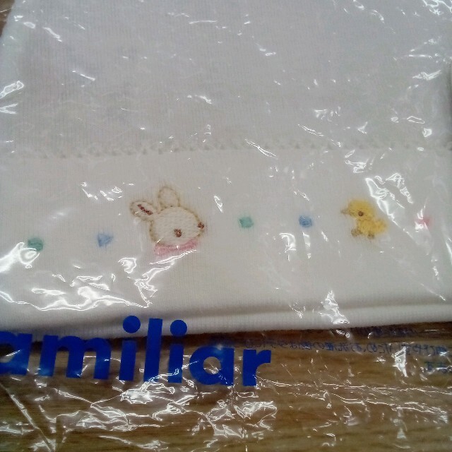 familiar(ファミリア)の新品 familiar ベビー用 帽子 02MN0213513 キッズ/ベビー/マタニティのこども用ファッション小物(帽子)の商品写真