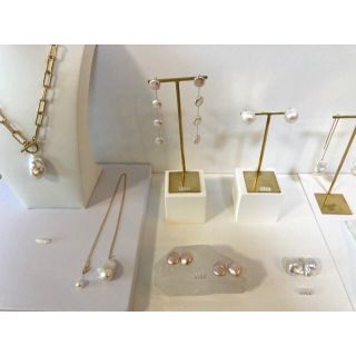 バロックパール　ピアス　ネックレス(ピアス)