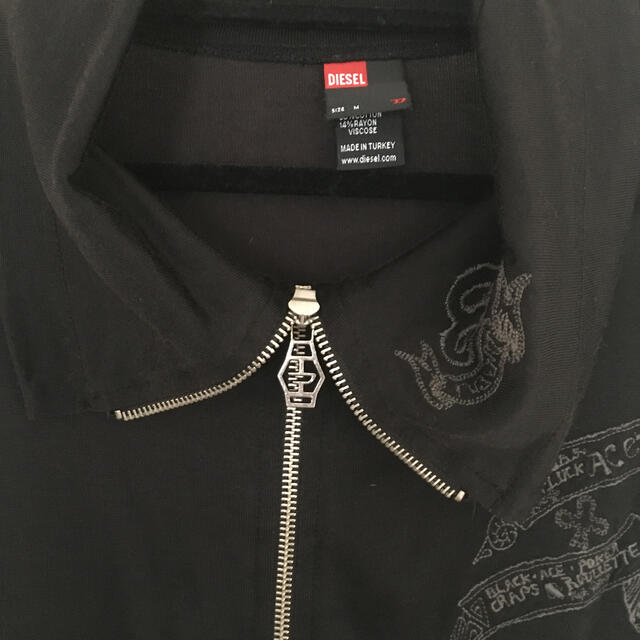 DIESEL(ディーゼル)のディーゼル　ジッパー付き羽織　黒　M 刺繍 レディースのトップス(カーディガン)の商品写真