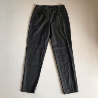 アーペーセー(A.P.C)のAPC タックテーパードパンツ(カジュアルパンツ)