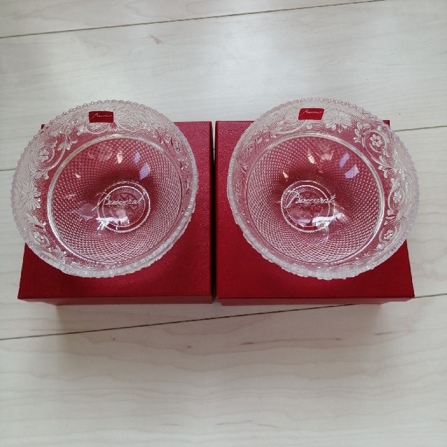 Baccarat(バカラ)の【新品未使用品】バカラアラベスク　サラダボール インテリア/住まい/日用品のキッチン/食器(食器)の商品写真