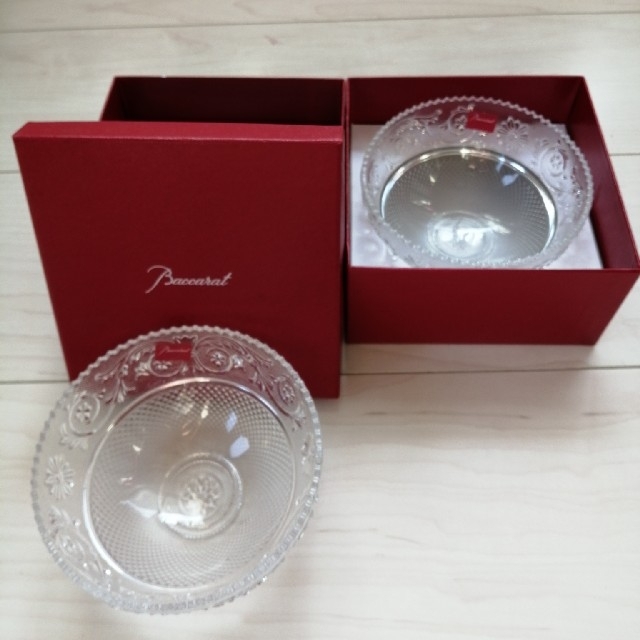 Baccarat(バカラ)の【新品未使用品】バカラアラベスク　サラダボール インテリア/住まい/日用品のキッチン/食器(食器)の商品写真