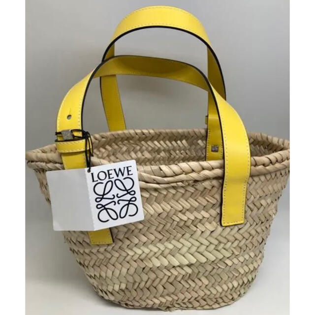 LOEWE(ロエベ)のロエベ　loewe  籠バッグ　バッグ　スモール　新品　バスケット　カバン レディースのバッグ(かごバッグ/ストローバッグ)の商品写真