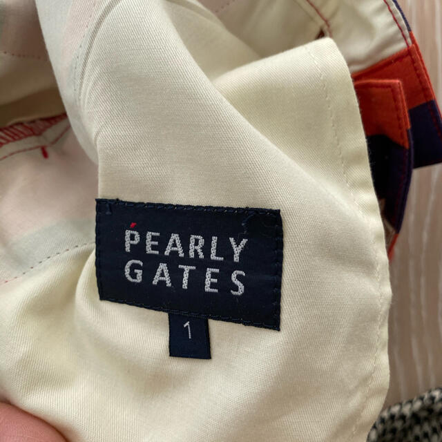 PEARLY GATES(パーリーゲイツ)のパーリーゲイツ、カラフルチェックショートパンツ スポーツ/アウトドアのゴルフ(ウエア)の商品写真