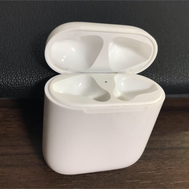 Apple(アップル)の美品！！AirPods 第一世代 ⭐︎アルコール消毒済み⭐︎ スマホ/家電/カメラのオーディオ機器(ヘッドフォン/イヤフォン)の商品写真