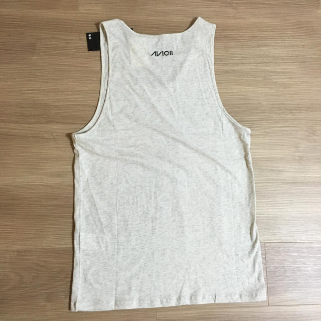 H&M(エイチアンドエム)の【新品タグ付き】Avicii タンク メンズのトップス(タンクトップ)の商品写真