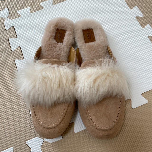 UGG(アグ)の新品未使用 UGG サンダル 24cm レディースの靴/シューズ(サンダル)の商品写真