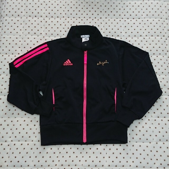 adidas(アディダス)のアディダス キッズジャージ上下/ダンス ブラックピンク   140サイズ キッズ/ベビー/マタニティのキッズ服女の子用(90cm~)(ジャケット/上着)の商品写真