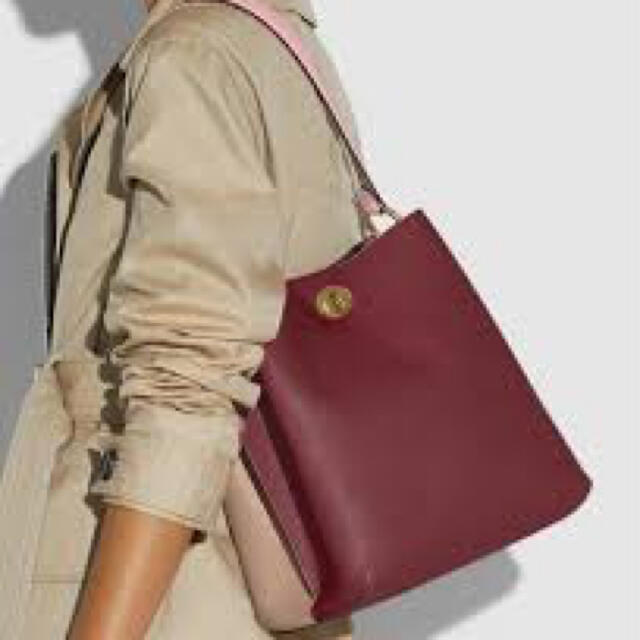 日本限定 coach チャーリーバケットバッグ ワインレッド×ベージュ