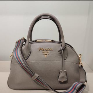 プラダ(PRADA)のレザー 2way ショルダーバッグ ショルダーストラップ2本付(ハンドバッグ)