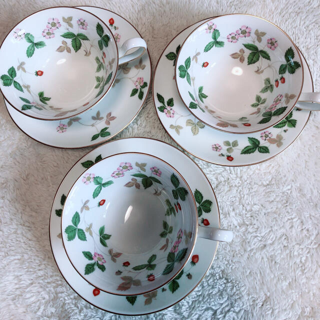 WEDGWOOD☆ワイルドストロベリー☆ティーカップ3客セット