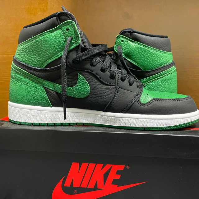 NIKE(ナイキ)のAir jordan 1 Pine green/パイングリーン メンズの靴/シューズ(スニーカー)の商品写真