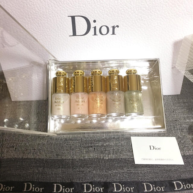 Christian Dior(クリスチャンディオール)のDior 限定 マニキュア box コスメ/美容のネイル(マニキュア)の商品写真